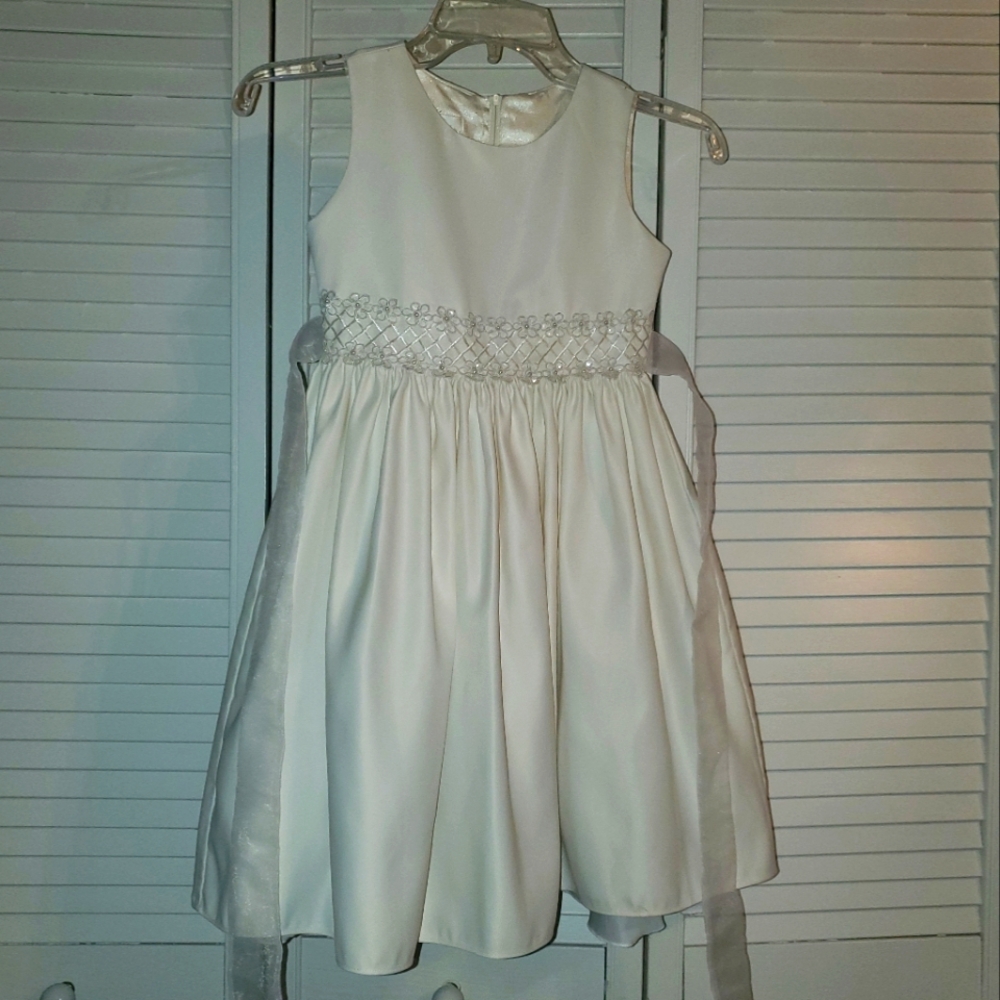 Imperial Princess Cream Formal Dress Size 7